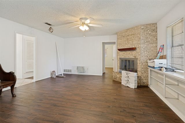1121 Billie Ruth Lane, Hurst, TX 76053