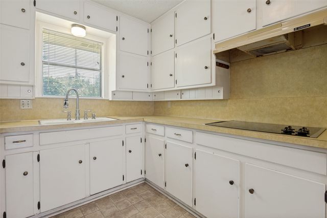 1121 Billie Ruth Lane, Hurst, TX 76053