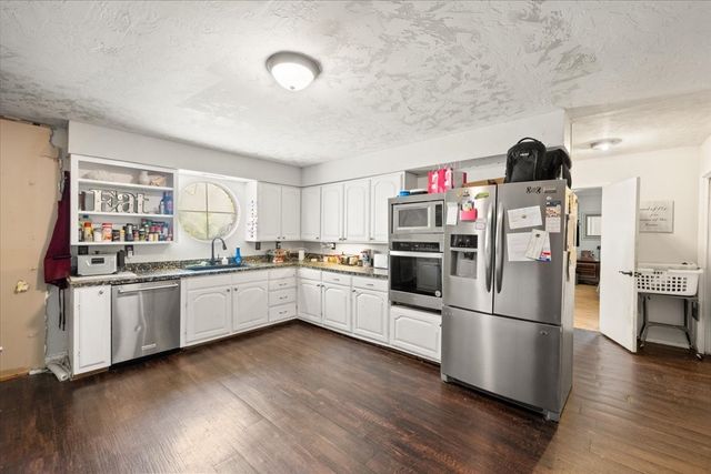 119 Wildwood Court, Mansfield, TX 76063