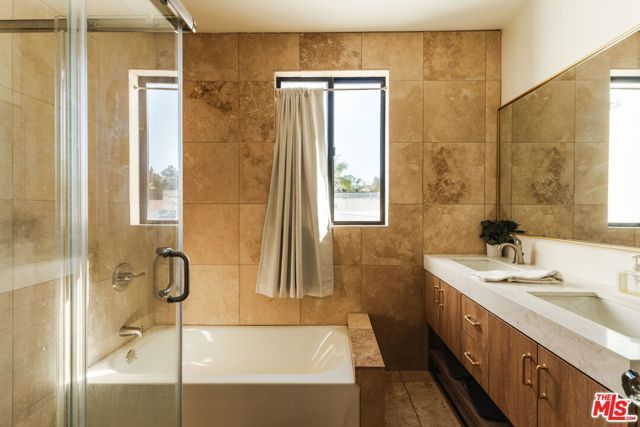 2062 High Tower Drive, Los Angeles, CA 90068