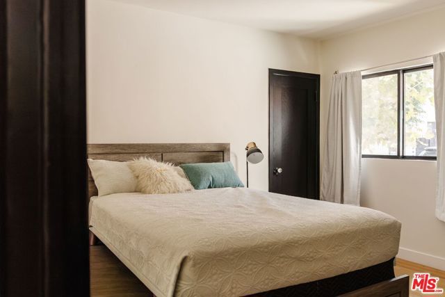 2062 High Tower Drive, Los Angeles, CA 90068