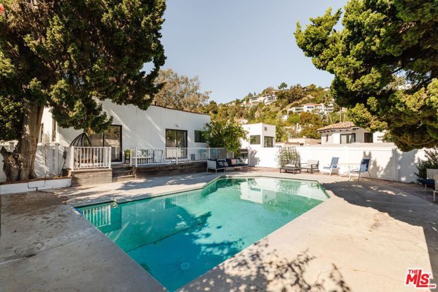 2062 High Tower Drive, Los Angeles, CA 90068