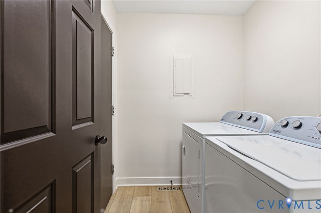 4714 Five Springs Ct, Midlothian, VA 23112