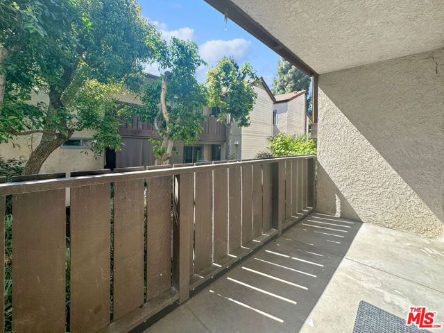 14950 Victory Boulevard 104, Van Nuys (los Angeles), CA 91411