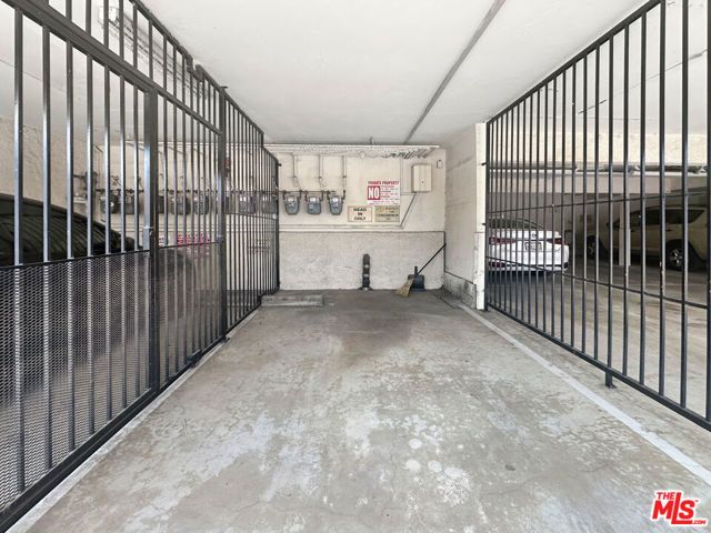 14950 Victory Boulevard 104, Van Nuys (los Angeles), CA 91411