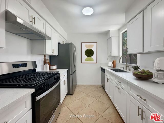 14950 Victory Boulevard 104, Van Nuys (los Angeles), CA 91411