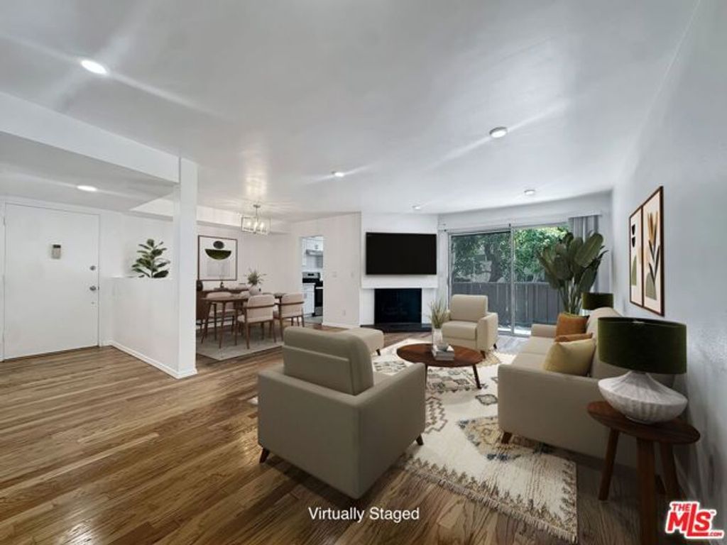 14950 Victory Boulevard 104, Van Nuys (los Angeles), CA 91411