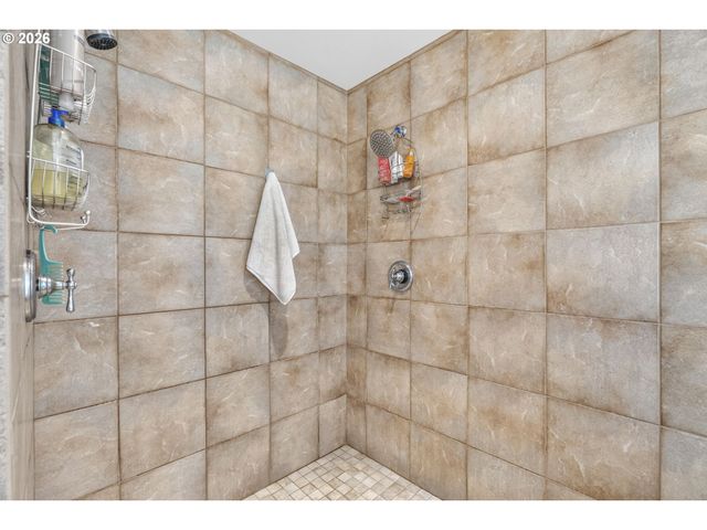 1709 Nw 86TH Way, Vancouver, WA 98665