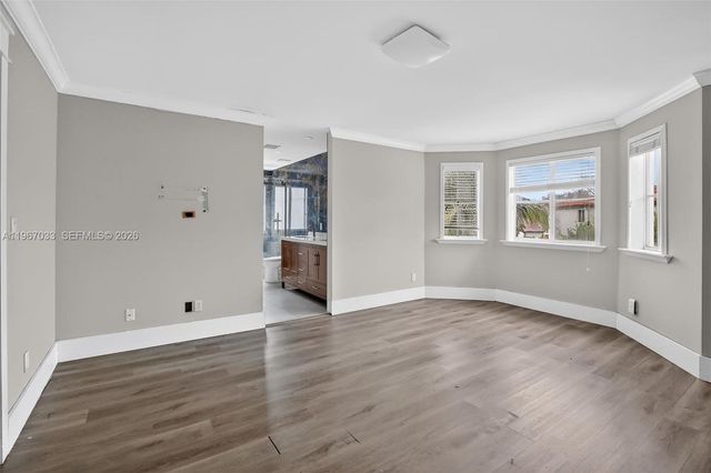 10755 SW 17th Pl, Davie, FL 33324