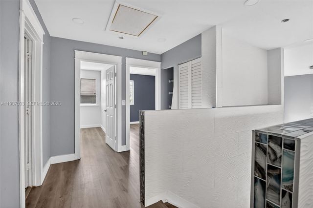 10755 SW 17th Pl, Davie, FL 33324