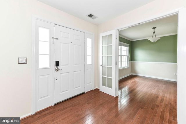 10135 FOREST HILL CIR, Manassas, VA 20110