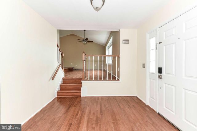 10135 FOREST HILL CIR, Manassas, VA 20110