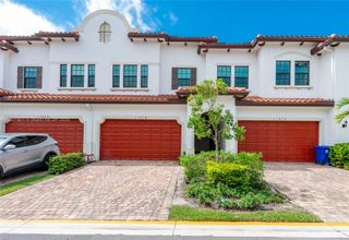 11670 SW 13th Ln 11670, Pembroke Pines, FL 33025