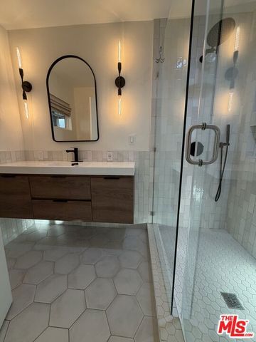 7656 Capistrano Avenue, West Hills, CA 91304