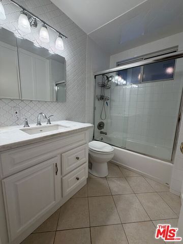 7656 Capistrano Avenue, West Hills, CA 91304