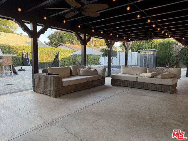 7656 Capistrano Avenue, West Hills, CA 91304