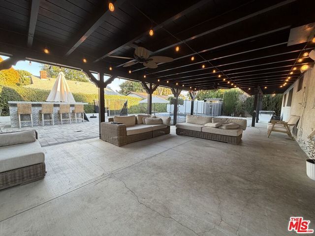 7656 Capistrano Avenue, West Hills, CA 91304