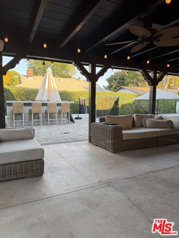 7656 Capistrano Avenue, West Hills, CA 91304