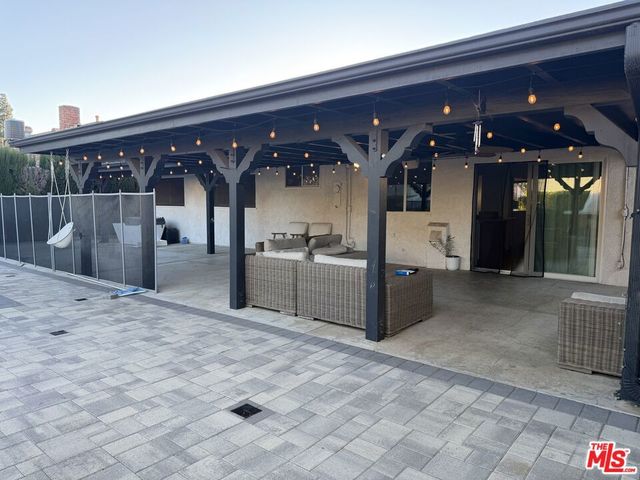 7656 Capistrano Avenue, West Hills, CA 91304