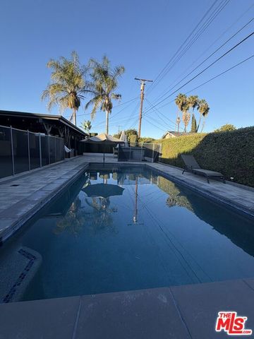 7656 Capistrano Avenue, West Hills, CA 91304