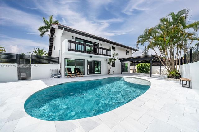 330 SW 133rd Pl 330, Miami, FL 33184
