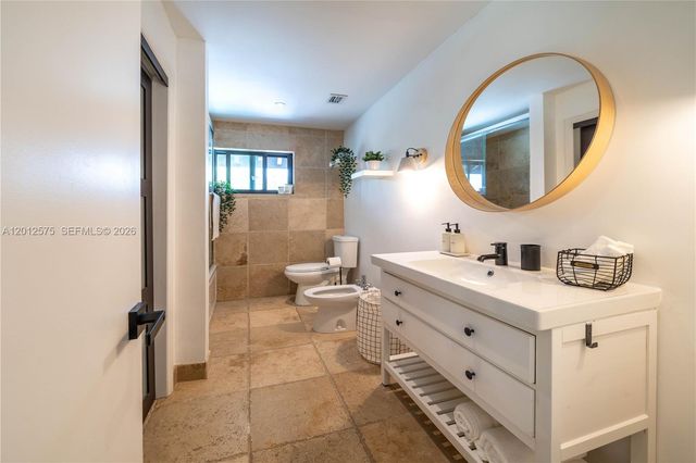 330 SW 133rd Pl 330, Miami, FL 33184