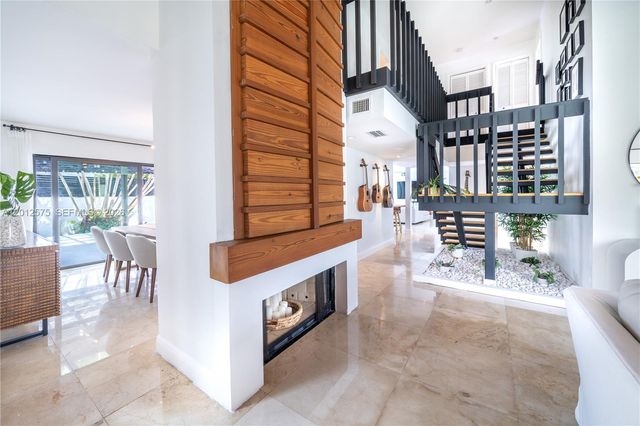 330 SW 133rd Pl 330, Miami, FL 33184