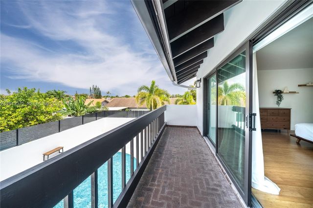 330 SW 133rd Pl 330, Miami, FL 33184