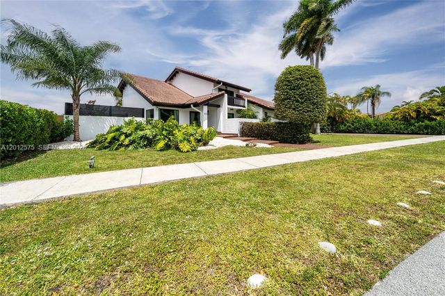 330 SW 133rd Pl 330, Miami, FL 33184