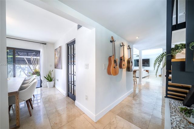 330 SW 133rd Pl 330, Miami, FL 33184