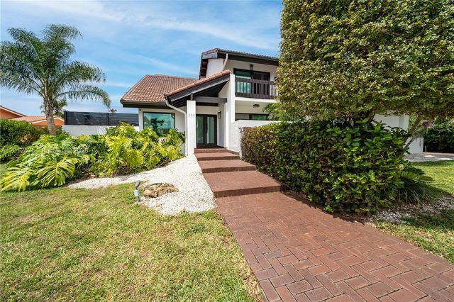 330 SW 133rd Pl 330, Miami, FL 33184