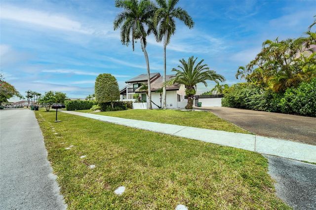 330 SW 133rd Pl 330, Miami, FL 33184