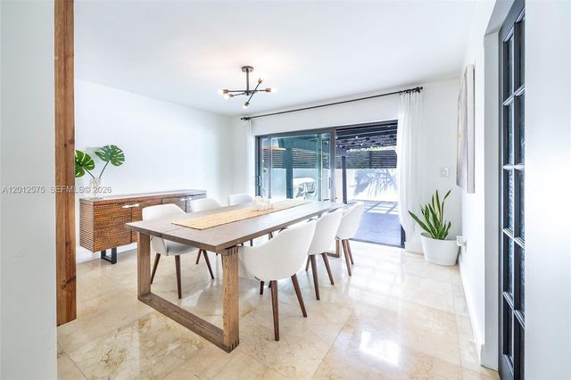 330 SW 133rd Pl 330, Miami, FL 33184