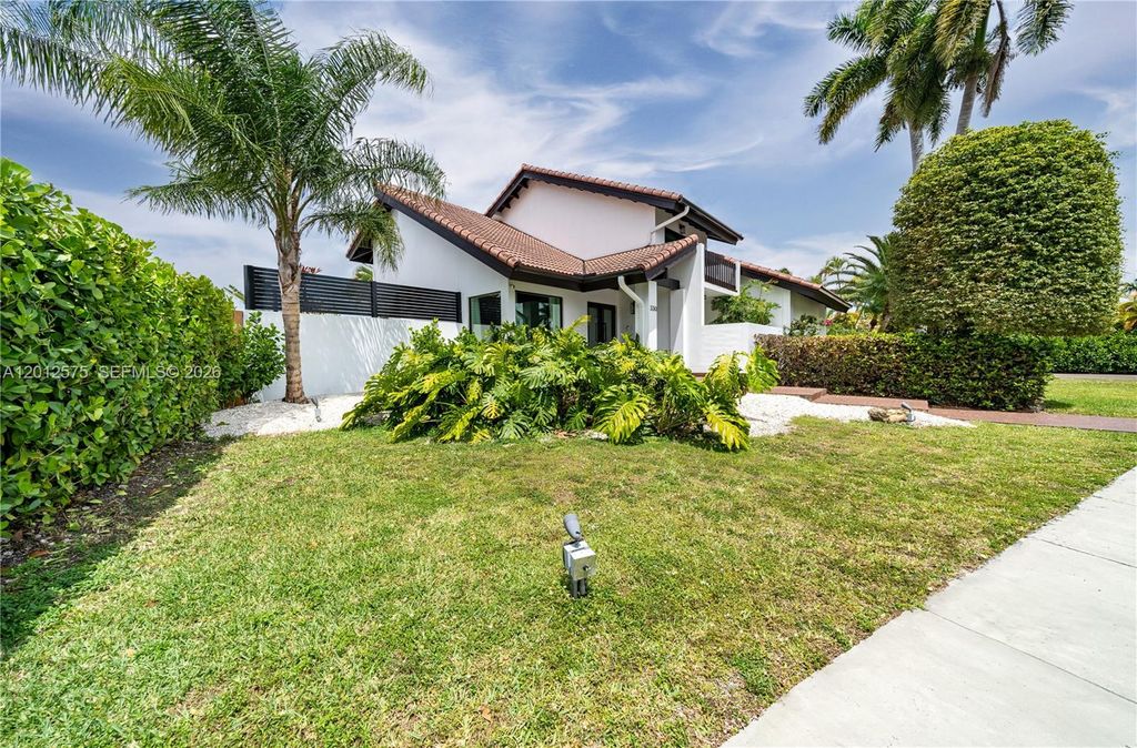 330 SW 133rd Pl 330, Miami, FL 33184