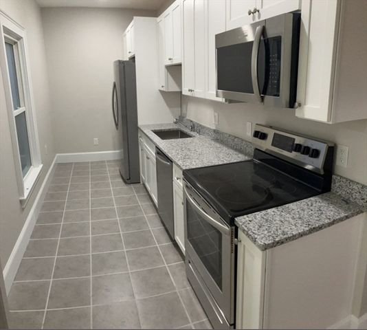 51 Mt Vernon St 3, Melrose, MA 02176