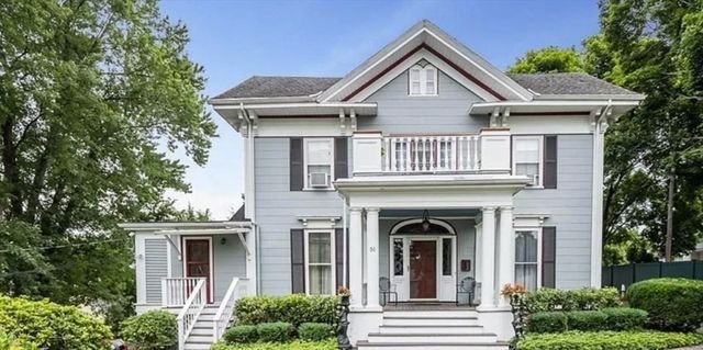 51 Mt Vernon St 3, Melrose, MA 02176