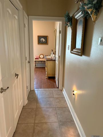 15412 Streamwood Ct, Baton Rouge, LA 70816