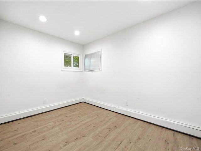 11 Hoover Lane, Bethpage, NY 11714