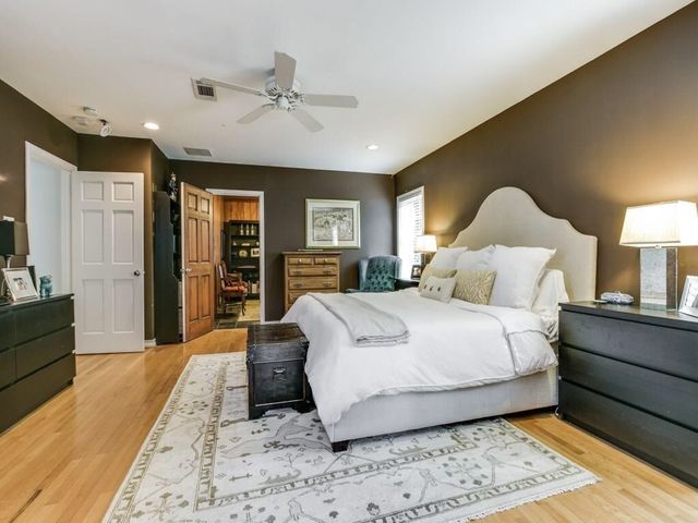 1523 Oak Knoll Street, Dallas, TX 75208