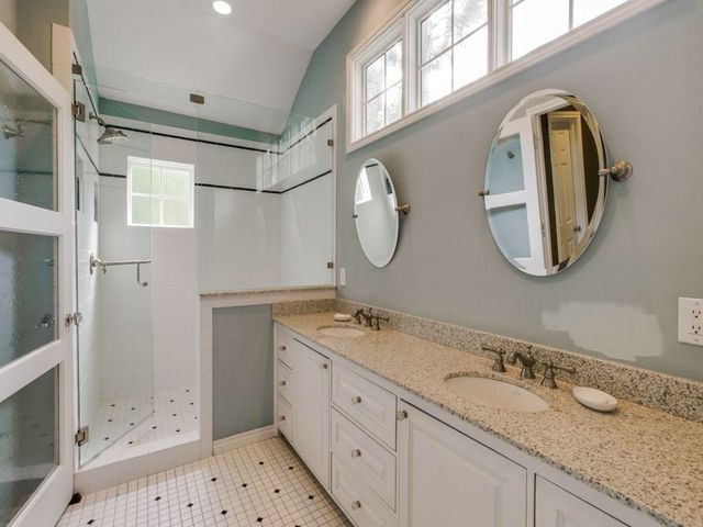 1523 Oak Knoll Street, Dallas, TX 75208