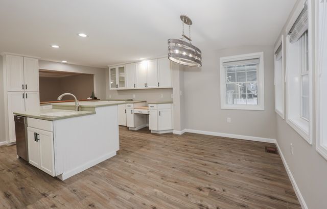 92 Roseanne Lane, Manchester, NH 03103