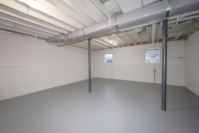 92 Roseanne Lane, Manchester, NH 03103