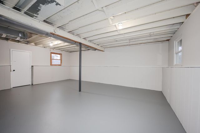 92 Roseanne Lane, Manchester, NH 03103