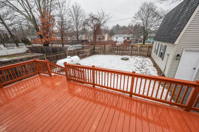 92 Roseanne Lane, Manchester, NH 03103