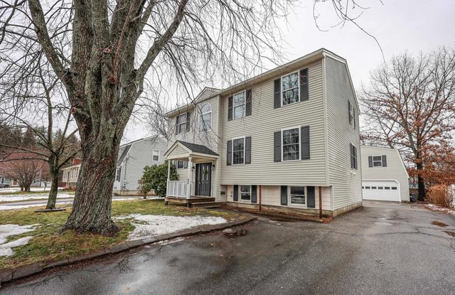 92 Roseanne Lane, Manchester, NH 03103