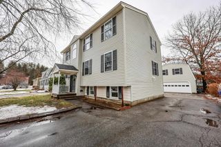 92 Roseanne Lane, Manchester, NH 03103