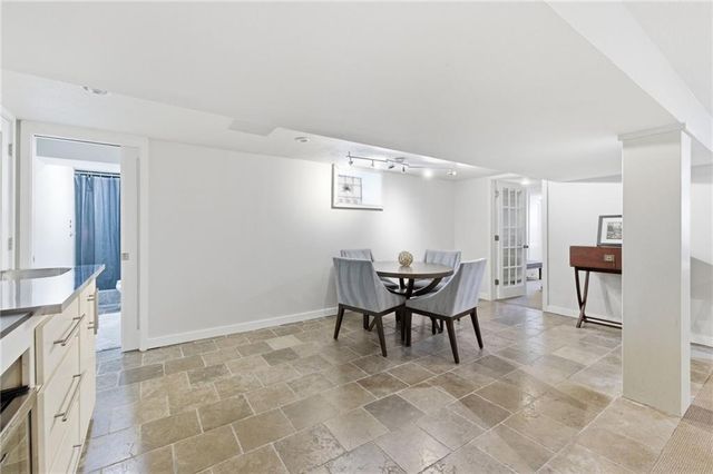 10409 Pawnee Lane, Leawood, KS 66206