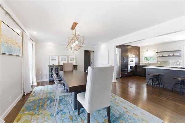 10409 Pawnee Lane, Leawood, KS 66206