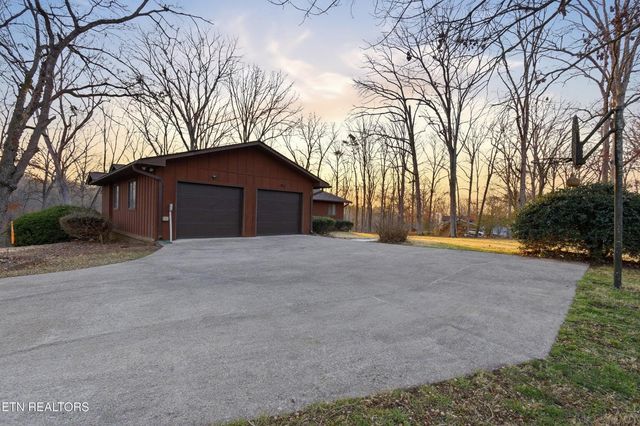 8805 Prairie Schooner Circle, Soddy Daisy, TN 37379