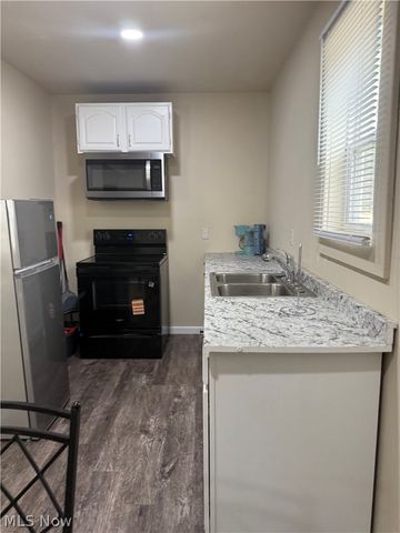 506 Woodlawn Road, Steubenville, OH 43952